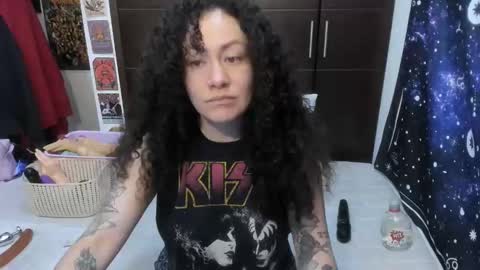  Wen  online show from 04-22-26, 03:24