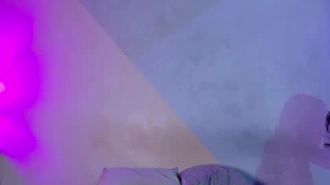 Snapshot of laura_and_kevin chatting on 09-21-25, 04:08 laura_and_kevin online show from 09-21-25, 04:08