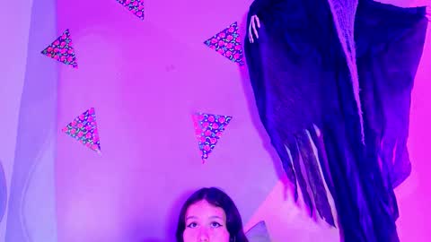 Snapshot of laura_and_kevin chatting on 10-27-25, 01:48 laura_and_kevin online show from 10-27-25, 01:48