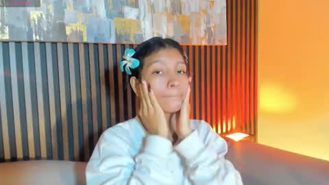 Laura online show from 10-23-25, 12:48