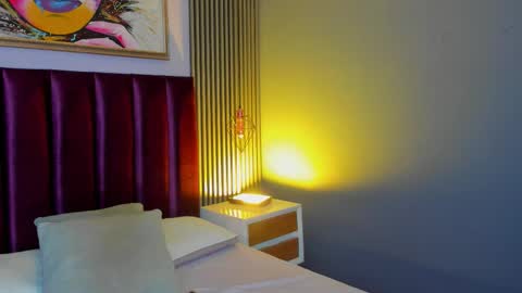 Laura online show from 03-29-26, 12:43