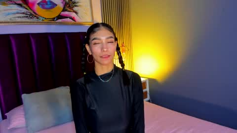 Laura online show from 04-15-26, 12:45