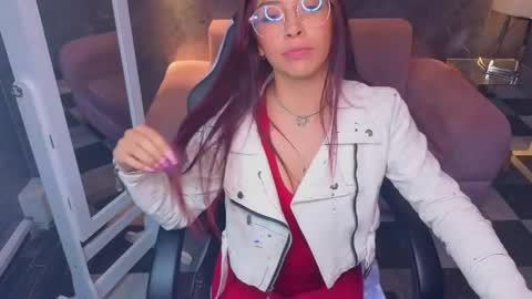 laura_b_ online show from 04-22-26, 03:09