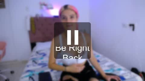 Snapshot of laura_candy02 chatting on 03-11-25, 05:35 LAURA online show from 03-11-25, 05:35