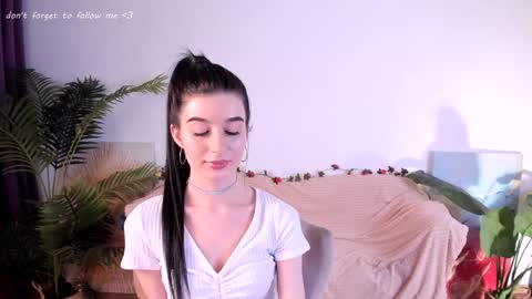 Laura online show from 02-05-25, 11:28