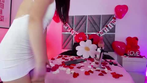 laura_dicardy online show from 02-14-26, 07:54