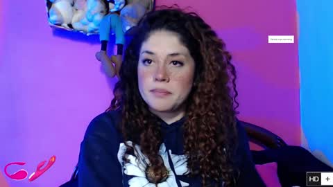 Snapshot of laura_fountain_ chatting on 09-10-25, 12:21 weedcam Curly Laura OF    online show from 09-10-25, 12:21