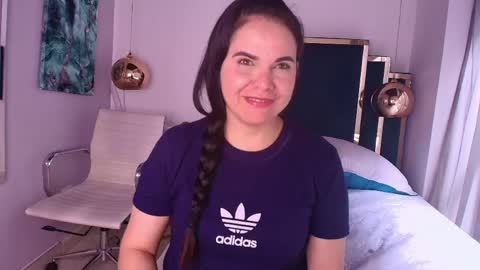 laura hotties online show from 05-31-26, 06:09
