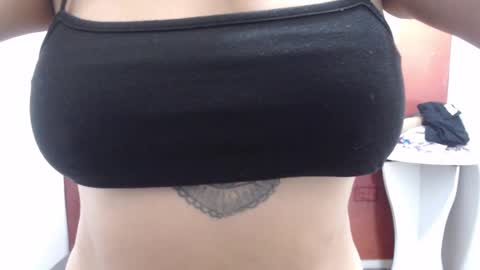  Laura  online show from 09-19-25, 02:07