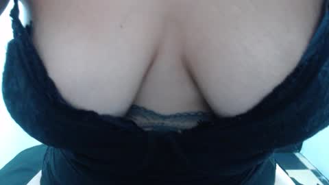  Laura  online show from 02-03-26, 12:54