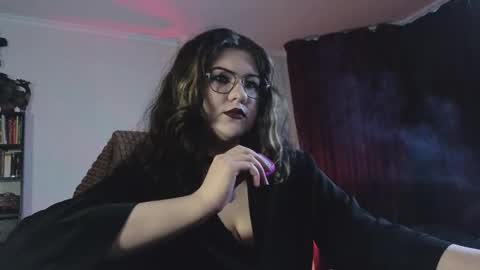 Miss Laura online show from 12-03-25, 10:57