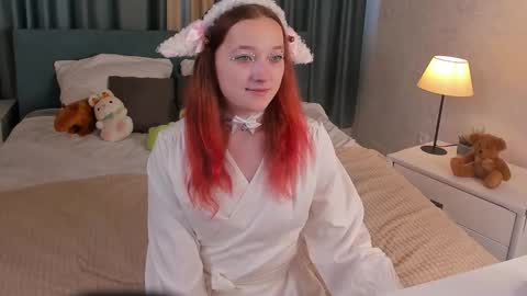 Snapshot of laura_kelley1 chatting on 11-17-25, 07:58 laura_kelley1 online show from 11-17-25, 07:58