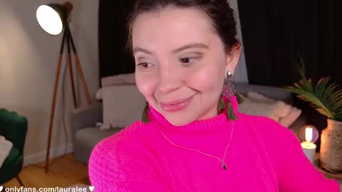 Laura Lee. online show from 09-18-25, 02:57