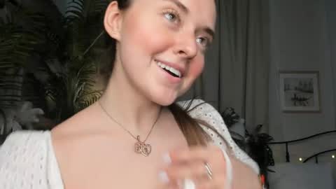 Snapshot of laura_mutti chatting on 05-07-26, 04:01 Samantha online show from 05-07-26, 04:01