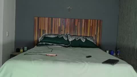 Laura online show from 05-11-26, 02:39