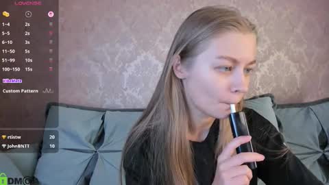 Laura online show from 12-18-25, 10:21