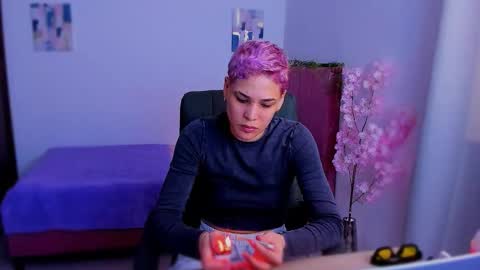 Snapshot of laura_r23 chatting on 12-05-25, 06:37 Laura Rose online show from 12-05-25, 06:37