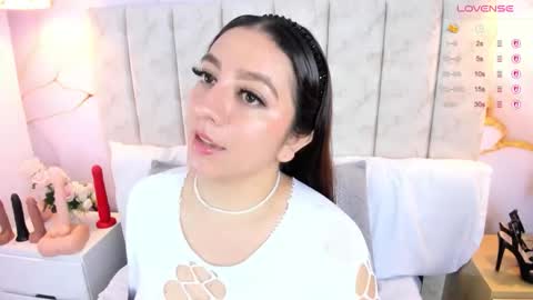 Laura Smith online show from 12-13-25, 11:10