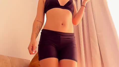 LAURA SOE online show from 01-14-26, 06:02