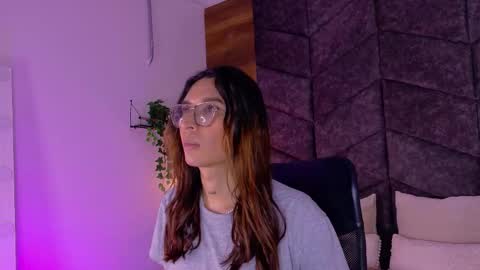 lauraagomezz__ online show from 10-13-25, 01:49