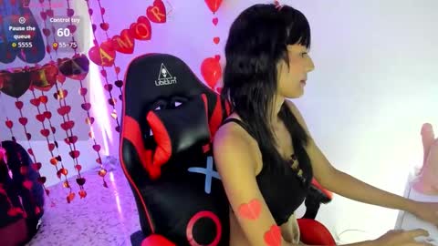 LauraBlush online show from 02-11-26, 08:03