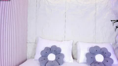 LauraCarther  online show from 06-01-26, 05:36