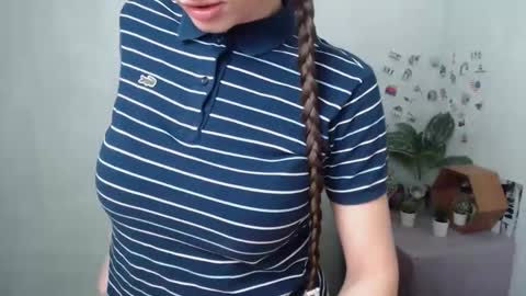 Laura online show from 03-01-26, 09:00