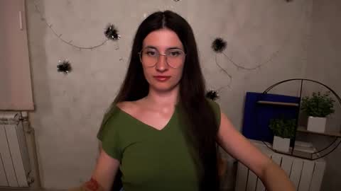 Laura online show from 04-26-26, 11:02