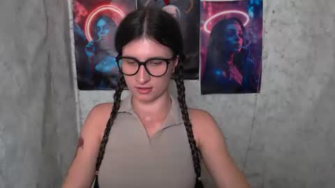 Laura online show from 07-04-26, 07:36