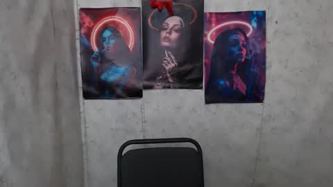 Laura online show from 07-06-26, 03:14
