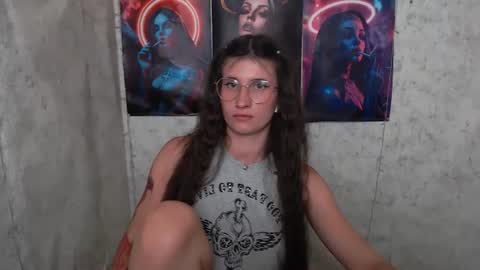 Laura online show from 07-07-26, 07:23