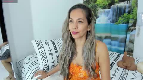 Laura online show from 01-16-26, 09:13