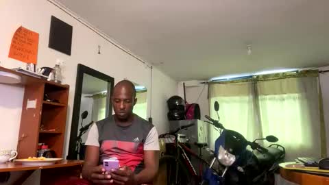 laura online show from 04-27-26, 03:21