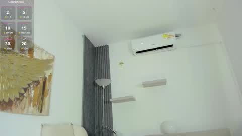 Snapshot of laurah_hill chatting on 10-04-25, 12:14 Lau online show from 10-04-25, 12:14