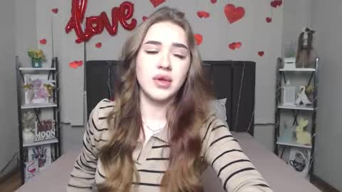 LauraHlot online show from 03-03-26, 06:19