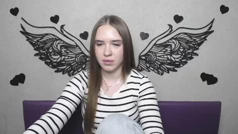 LauraHlot online show from 04-18-26, 07:58