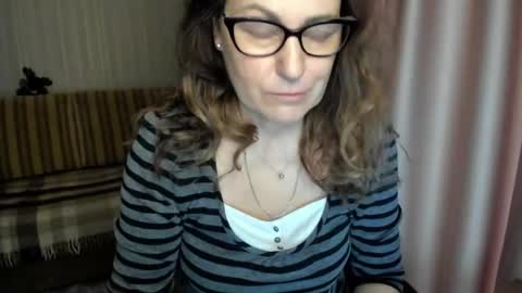 Lauraoven1 online show from 01-17-26, 08:41