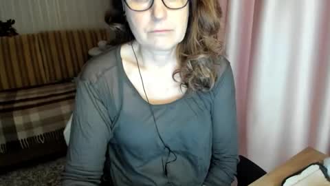 Lauraoven1 online show from 02-03-26, 12:21