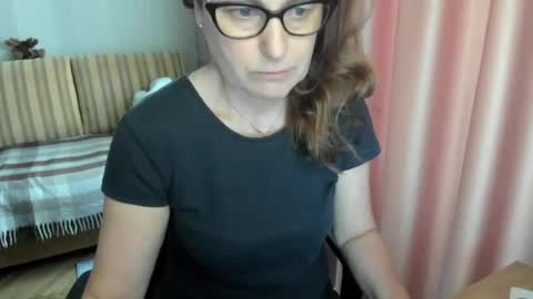 Lauraoven1 online show from 03-22-26, 02:42
