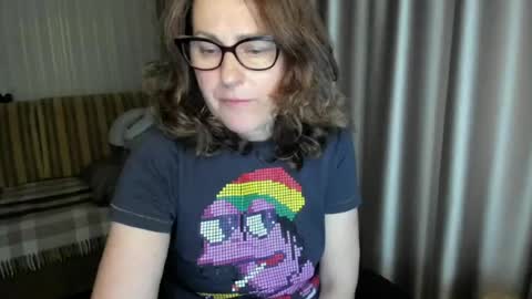 Lauraoven1 online show from 05-13-26, 06:38