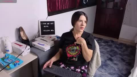 Snapshot of laurasex_21 chatting on 03-03-25, 11:46 Laura online show from 03-03-25, 11:46