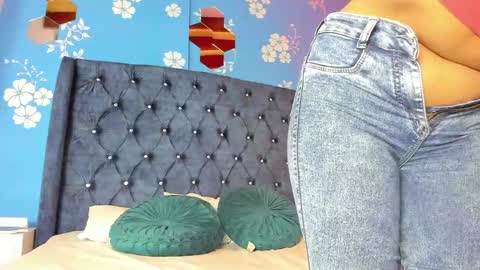 Laura online show from 06-03-26, 11:02