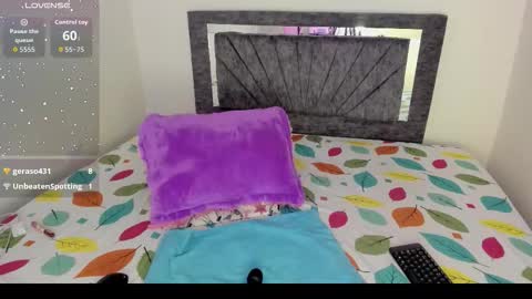 laurasofia01 online show from 03-19-26, 04:22