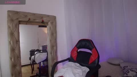 Laura Sofia online show from 04-23-26, 12:29