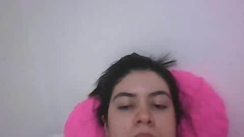 lauratobon6 online show from 06-17-26, 06:49
