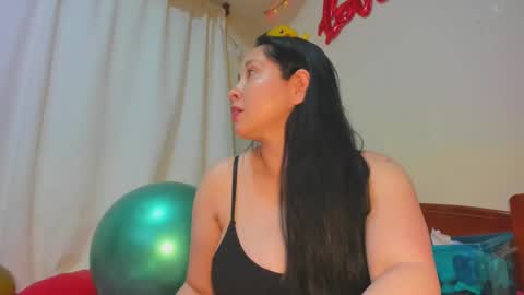 Snapshot of laureen777 chatting on 01-13-25, 08:04 laureen777 online show from 01-13-25, 08:04