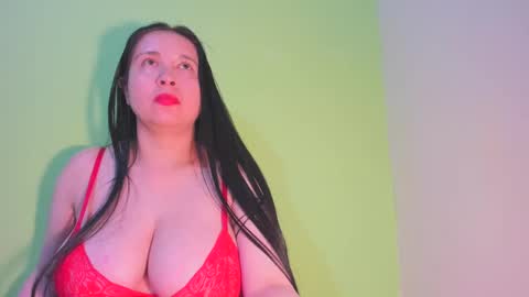 Snapshot of laureen777 chatting on 02-01-25, 03:41 laureen777 online show from 02-01-25, 03:41