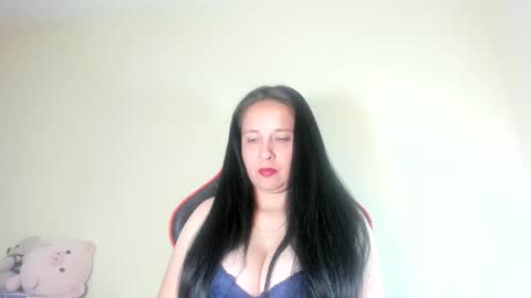 Snapshot of laureen777 chatting on 10-18-25, 02:58 laureen777 online show from 10-18-25, 02:58