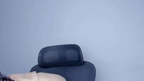 Laureent online show from 11-14-25, 09:19