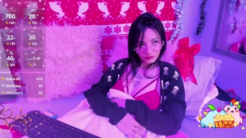 Lauren evans9 online show from 12-18-24, 07:04